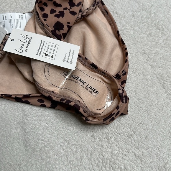 New with tags brown cheetah print bikini with braided rope straps.Medium - Picture 5 of 11